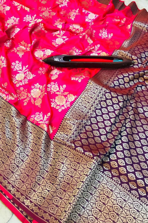 Load image into Gallery viewer, Artistic Dark Pink Kanjivaram Silk With Alluring Blouse Piece
