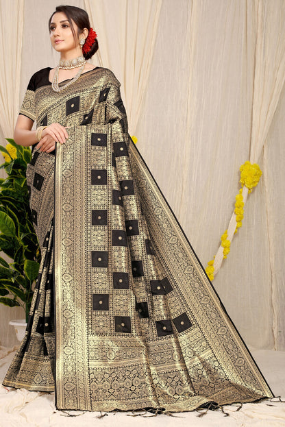 Refreshing Black Kanjivaram Silk Saree With Glittering Blouse Piece