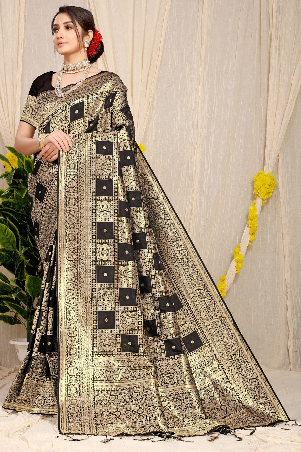 Refreshing Black Kanjivaram Silk Saree With Glittering Blouse Piece