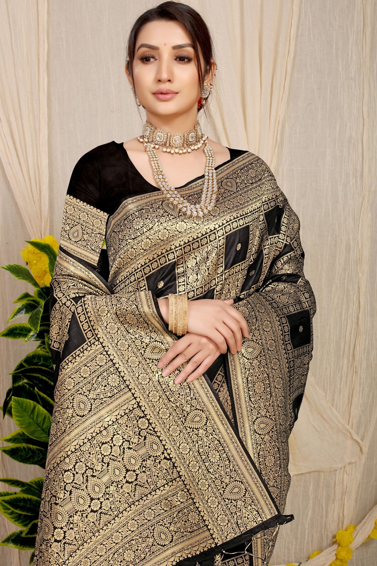 Refreshing Black Kanjivaram Silk Saree With Glittering Blouse Piece