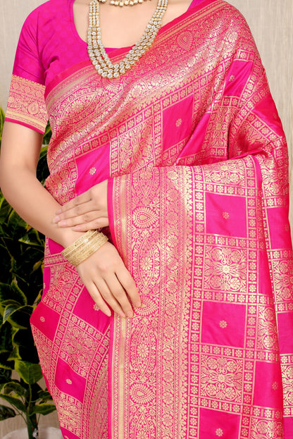 Mesmerising Dark Pink Kanjivaram Silk Saree With Glittering Blouse Piece