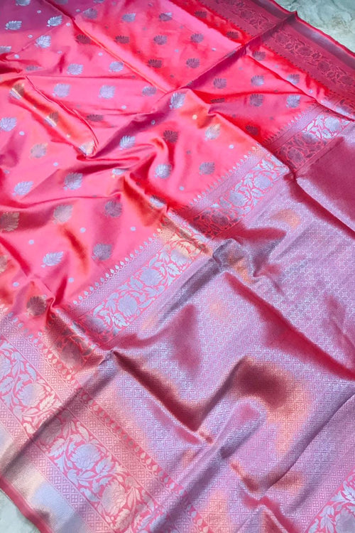 Load image into Gallery viewer, Elaborate Baby Pink Banarasi Silk Saree With Symmetrical Blouse Piece
