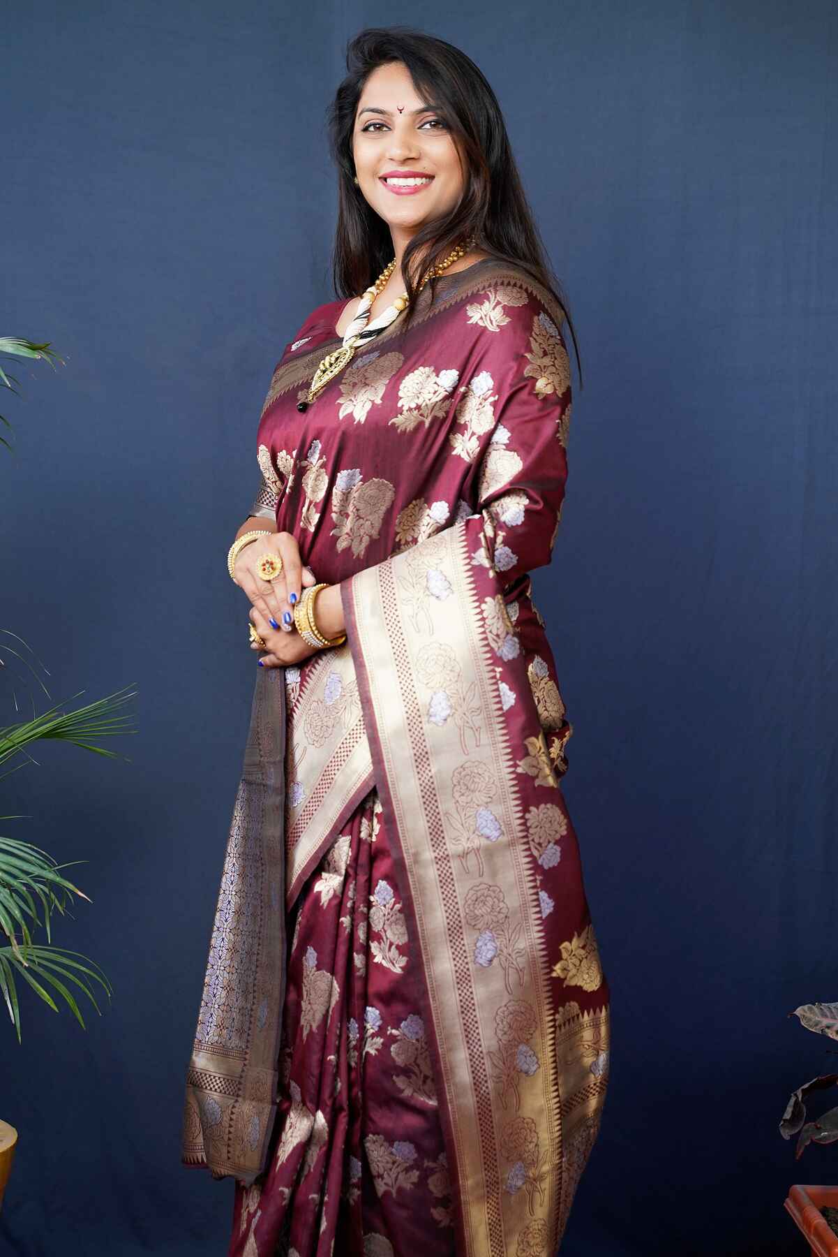 Opulent Wine Kanjivaram Silk Saree With Glittering Blouse Piece