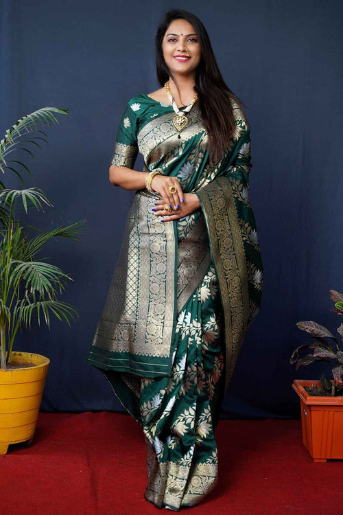 Load image into Gallery viewer, Palimpsest Dark Green Kanjivaram Silk With Fairytale Blouse Piece
