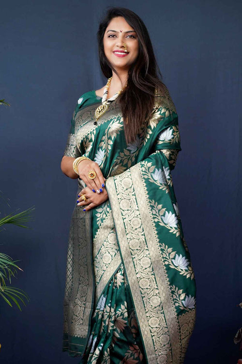 Load image into Gallery viewer, Palimpsest Dark Green Kanjivaram Silk With Fairytale Blouse Piece
