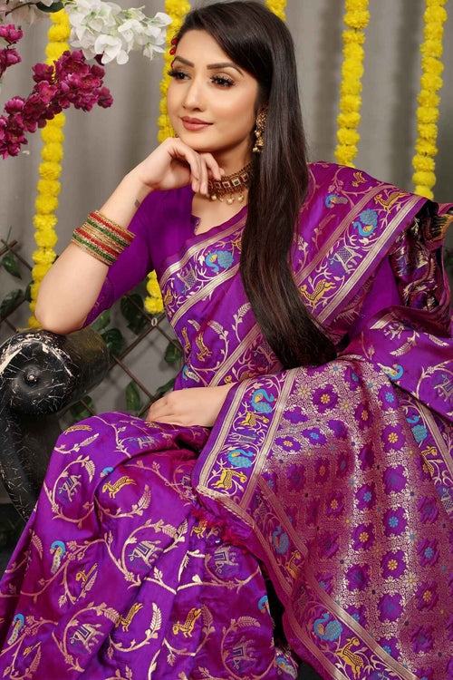 Load image into Gallery viewer, Ratatouille Purple Banarasi Silk Saree With Arresting Blouse Piece
