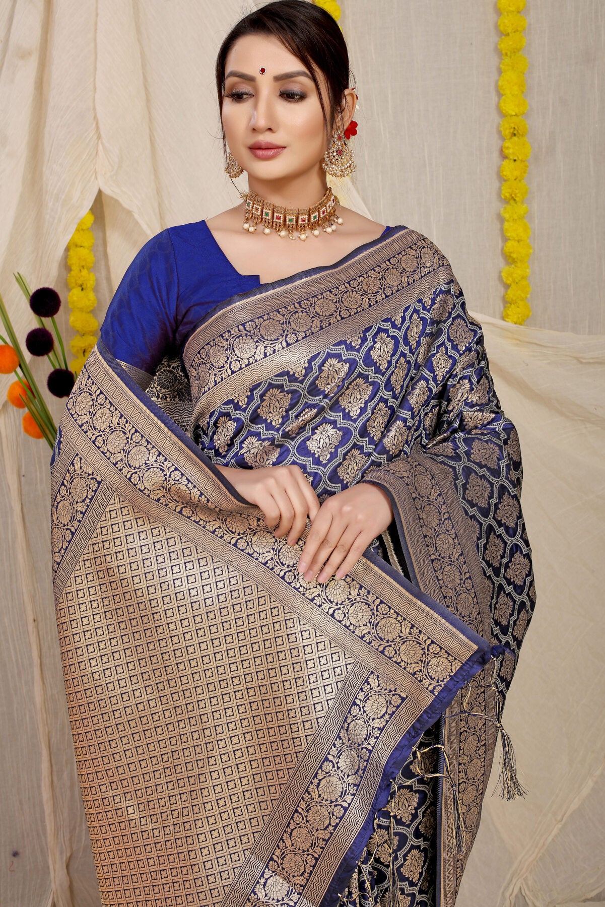 Excellent Navy Blue Kanjivaram Silk With Delectable Blouse Piece