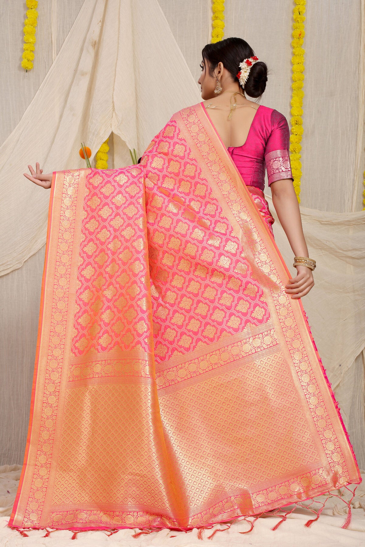 Brood Peach Kanjivaram Silk With Sumptuous Blouse Piece