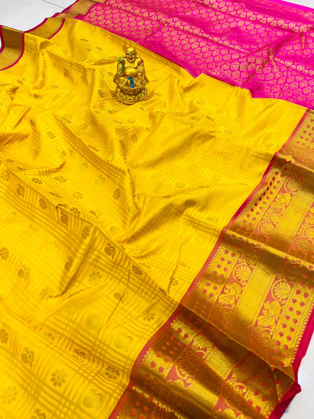 Demanding Yellow Soft Banarasi Silk Saree With Elision Blouse Piece