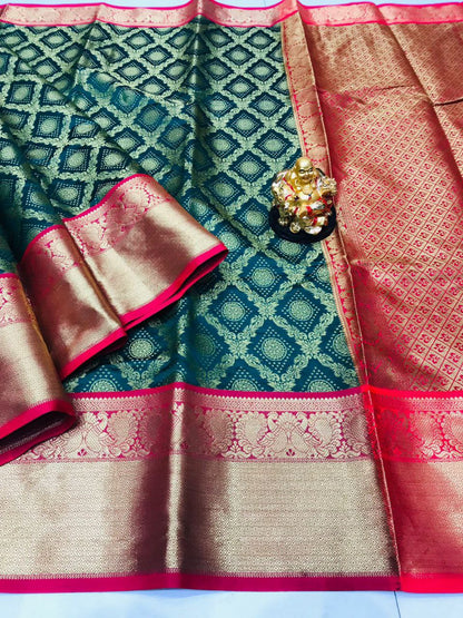 Dissemble Green Kanjivaram Silk With Beauteous Blouse Piece