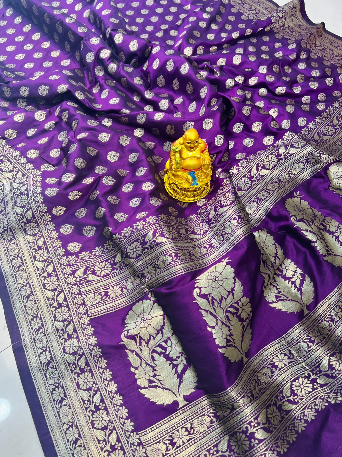 Evocative Purple Banarasi Silk Saree With Seraglio Blouse Piece