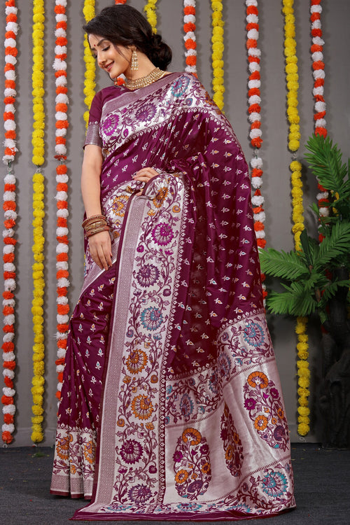 Load image into Gallery viewer, Gratifying Wine Banarasi Silk Saree With Scintilla Blouse Piece
