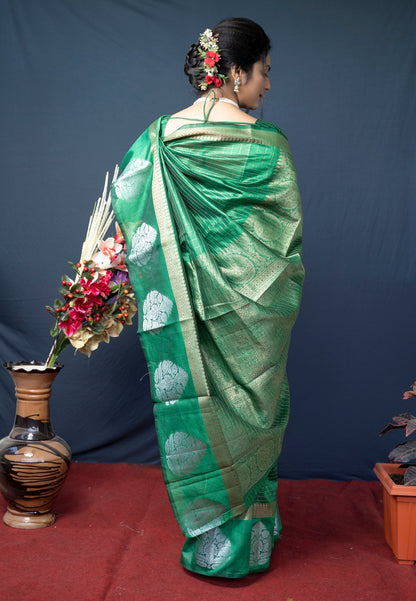 Smashing Green Linen Silk Saree With Super Mesmerising Blouse Piece