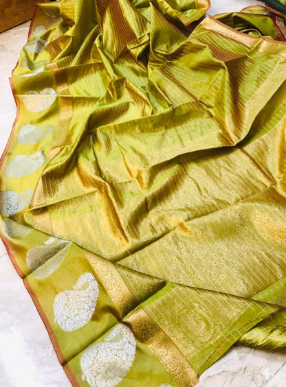 Eloquence Mehndi Linen Silk Saree With Radiant Blouse Piece