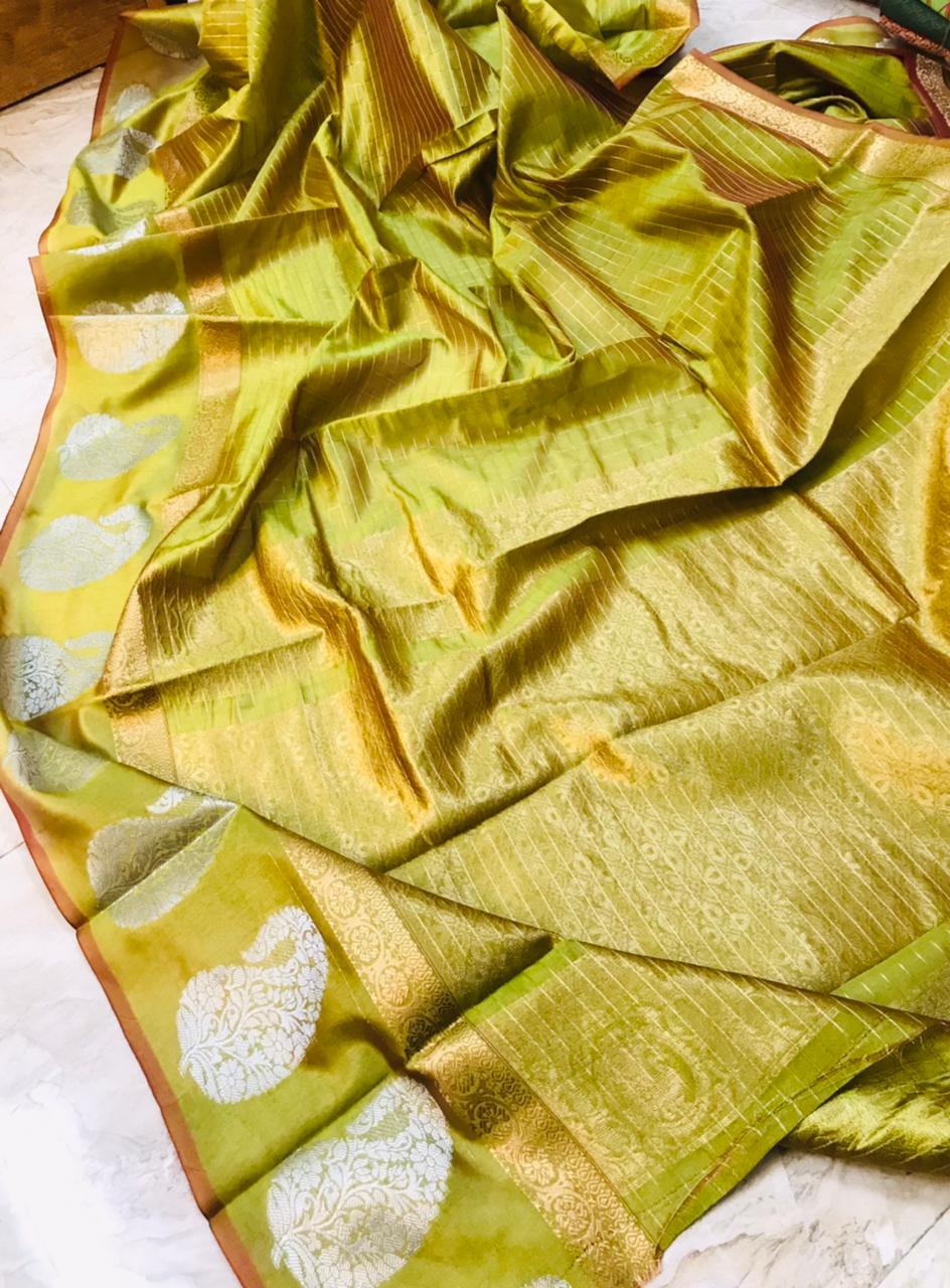 Eloquence Mehndi Linen Silk Saree With Radiant Blouse Piece