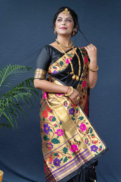 Twirling Black Paithani Silk Saree With Sizzling Blouse Piece
