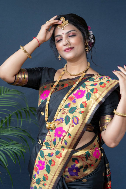 Load image into Gallery viewer, Twirling Black Paithani Silk Saree With Sizzling Blouse Piece
