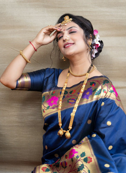 Most Flattering Navy Blue Paithani Silk Saree With Sizzling Blouse Piece