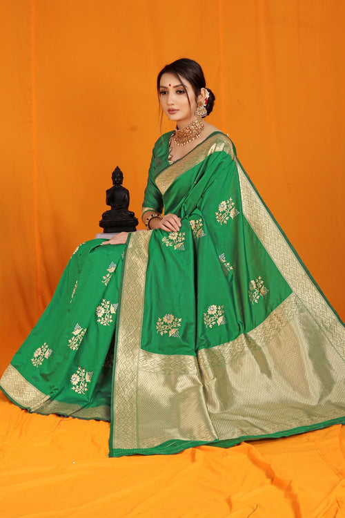 Load image into Gallery viewer, Energetic Green Kanjivaram Silk With Arresting Blouse Piece
