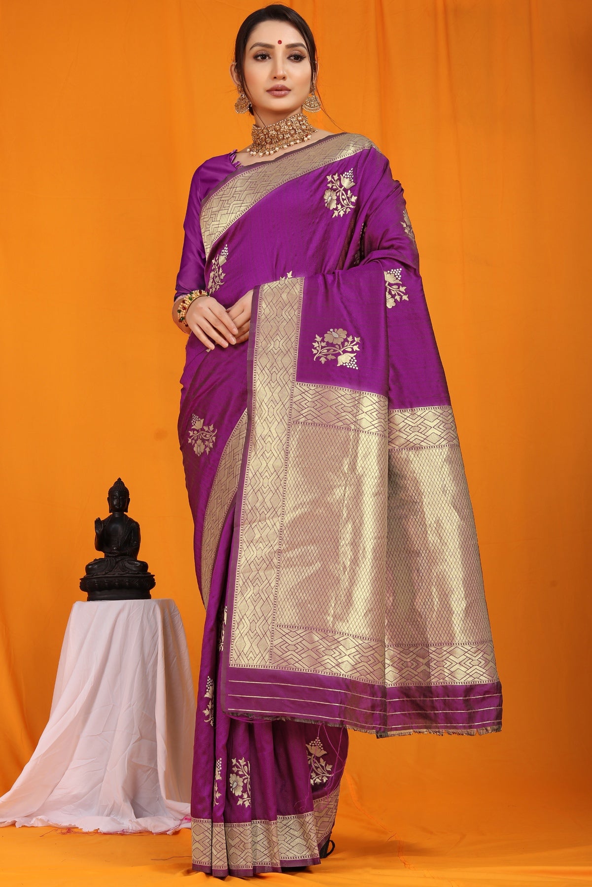 Sensational Purple Kanjivaram Silk With Arresting Blouse Piece