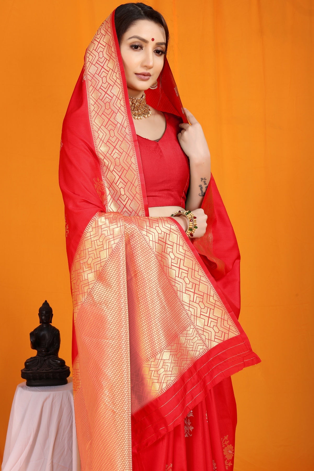 Gorgeous Red Kanjivaram Silk With Arresting Blouse Piece