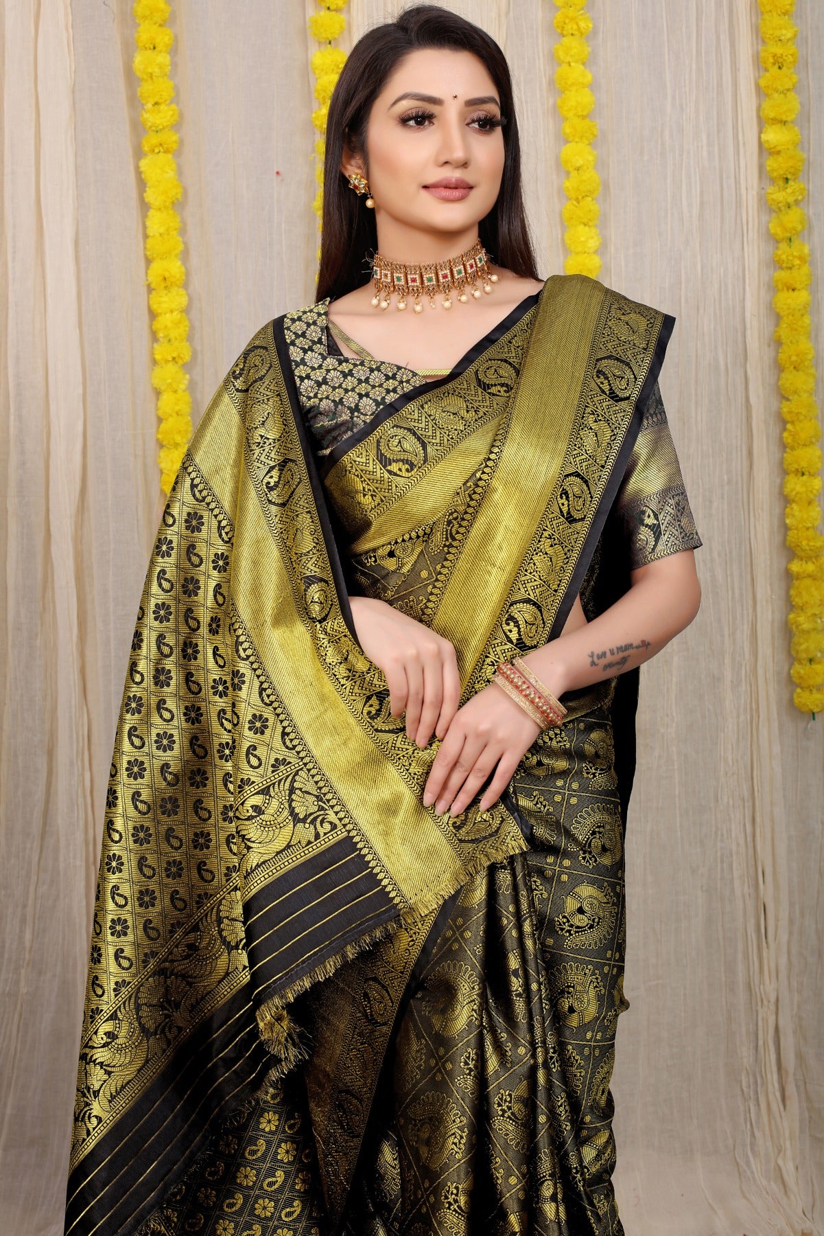 Flaunt Black Kanjivaram Silk With Scintilla Blouse Piece