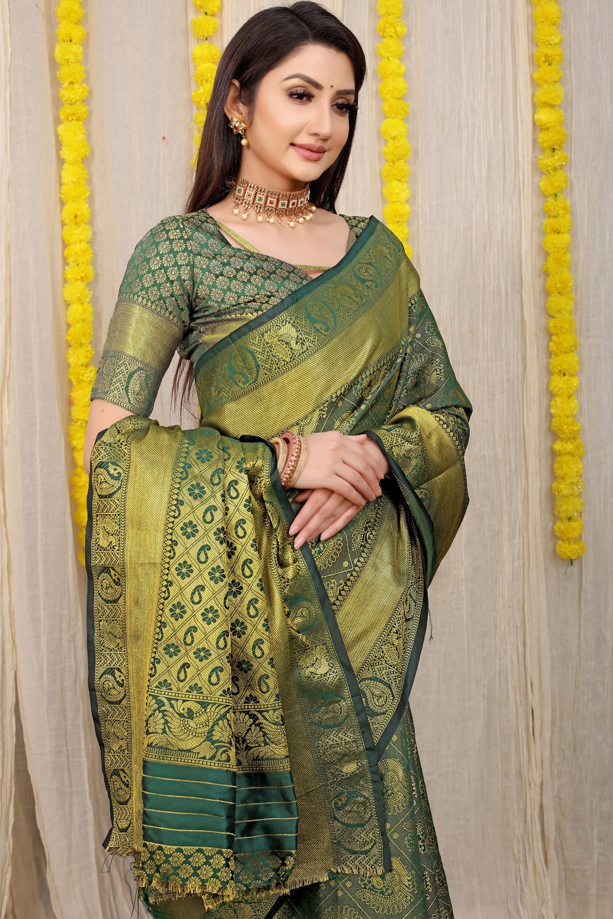 Sizzling Dark Green Kanjivaram Silk With Scintilla Blouse Piece