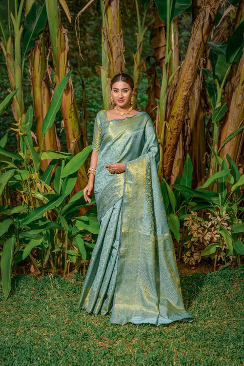 Load image into Gallery viewer, Sizzling Sky Kanjivaram Silk With Classic Blouse Piece
