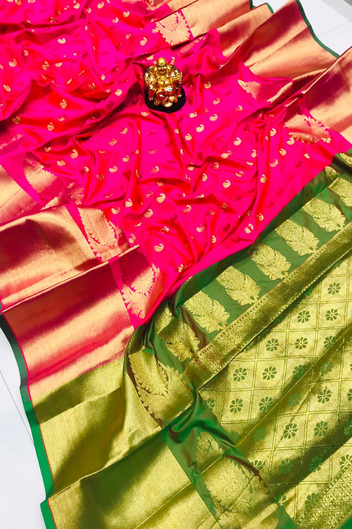 Load image into Gallery viewer, Dissemble Dark Pink Banarasi Silk Saree With Flameboyant Blouse Piece
