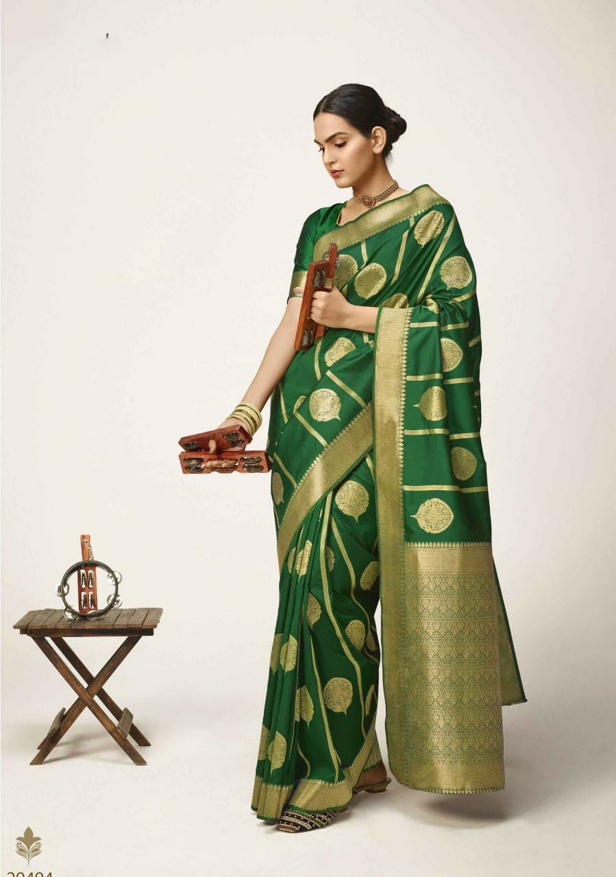 Chatoyant Green Kanjivaram Silk With A glam Blouse Piece