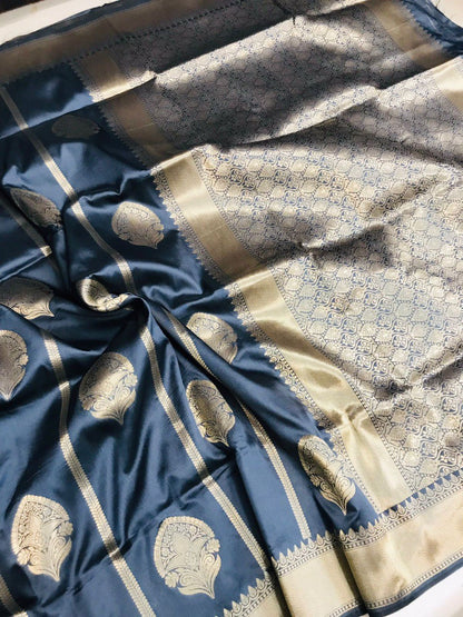 Brood Grey Kanjivaram Silk With A glam Blouse Piece