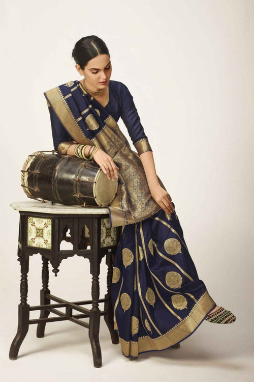 Load image into Gallery viewer, Conflate Navy Blue Kanjivaram Silk With A glam Blouse Piece
