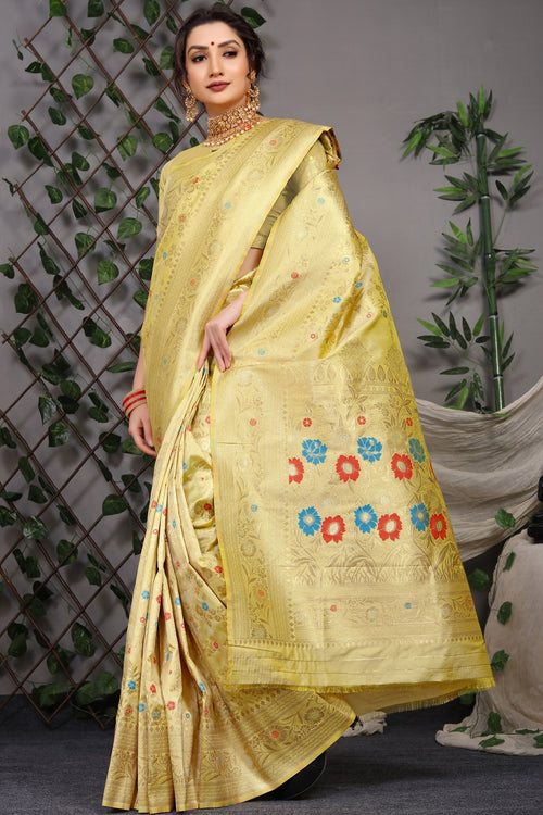 Load image into Gallery viewer, Delectable Beige Banarasi Silk Saree With Skinny Blouse Piece
