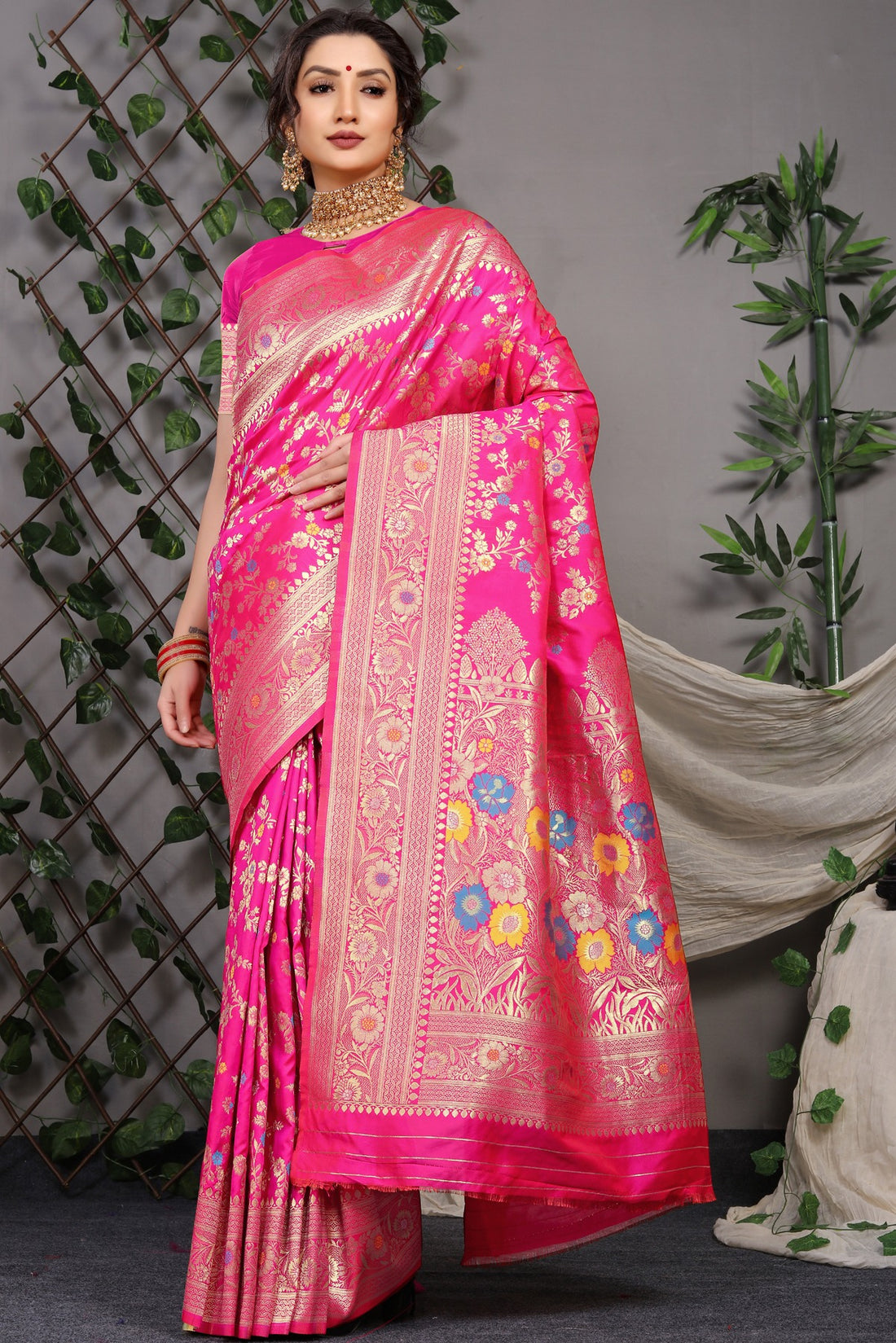 Susurrous Dark Pink Banarasi Silk Saree With Skinny Blouse Piece