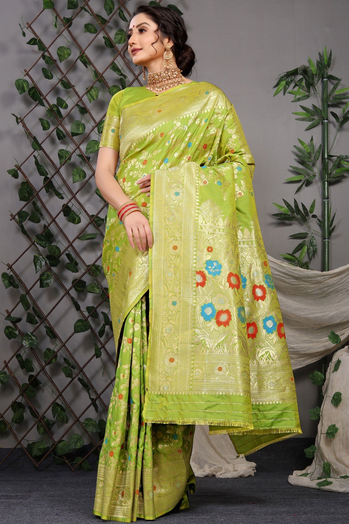 Vestigial Green Banarasi Silk Saree With Skinny Blouse Piece