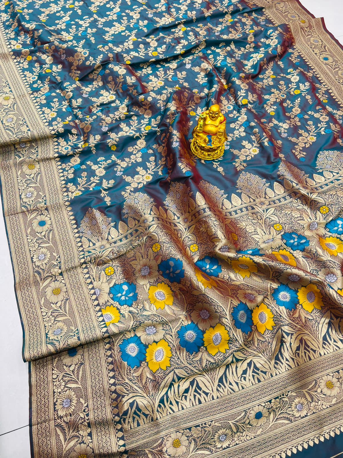 Woebegone Grey Banarasi Silk Saree With Skinny Blouse Piece