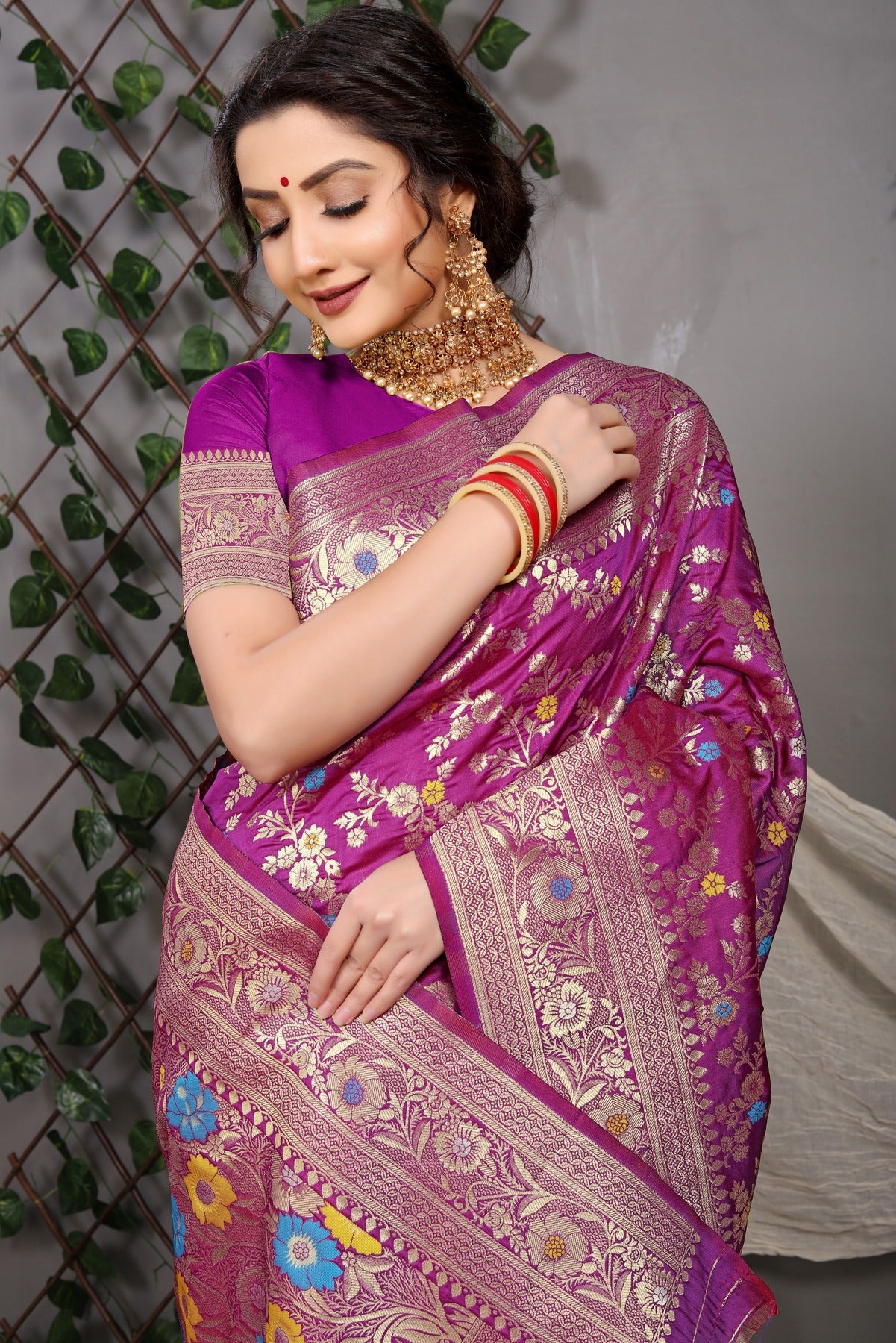 Surreptitious Purple Banarasi Silk Saree With Skinny Blouse Piece