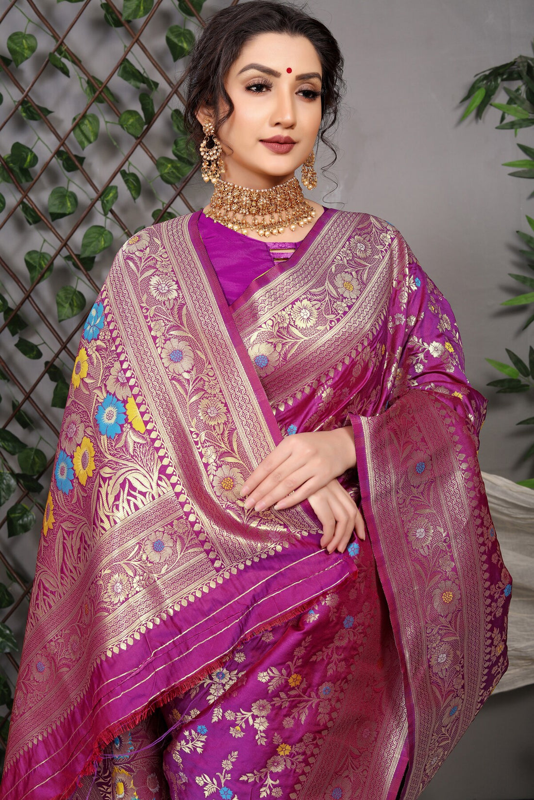 Surreptitious Purple Banarasi Silk Saree With Skinny Blouse Piece