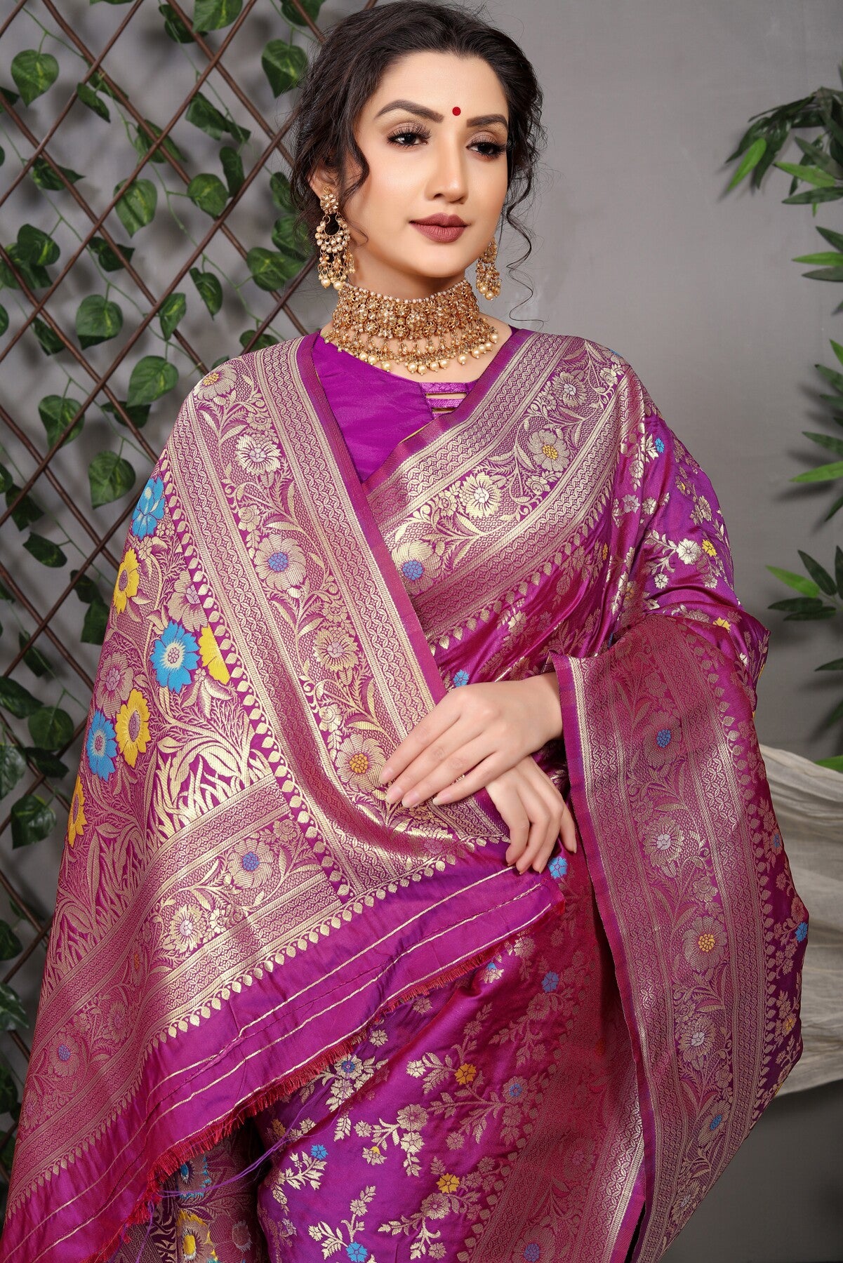 Surreptitious Purple Banarasi Silk Saree With Skinny Blouse Piece