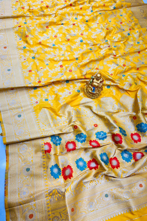 Load image into Gallery viewer, Staggering Yellow Banarasi Silk Saree With Skinny Blouse Piece
