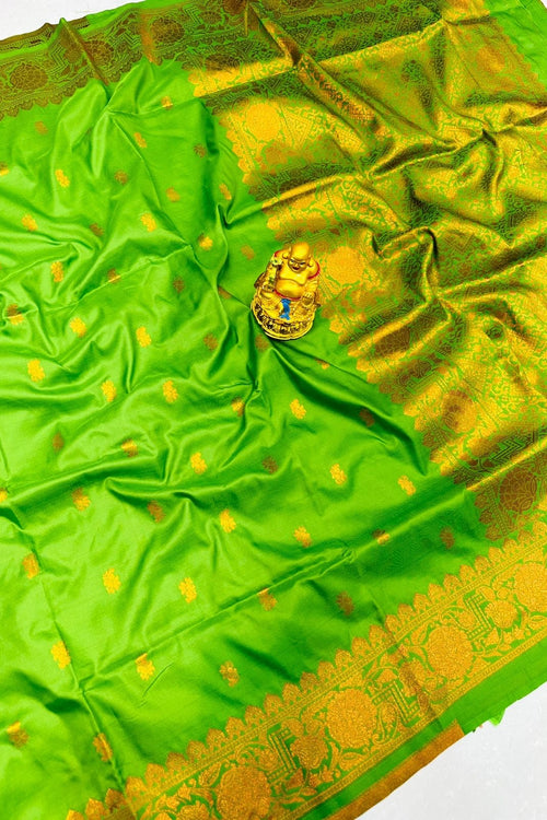 Load image into Gallery viewer, Skinny Green Soft Banarasi Silk Saree With Unique Blouse Piece
