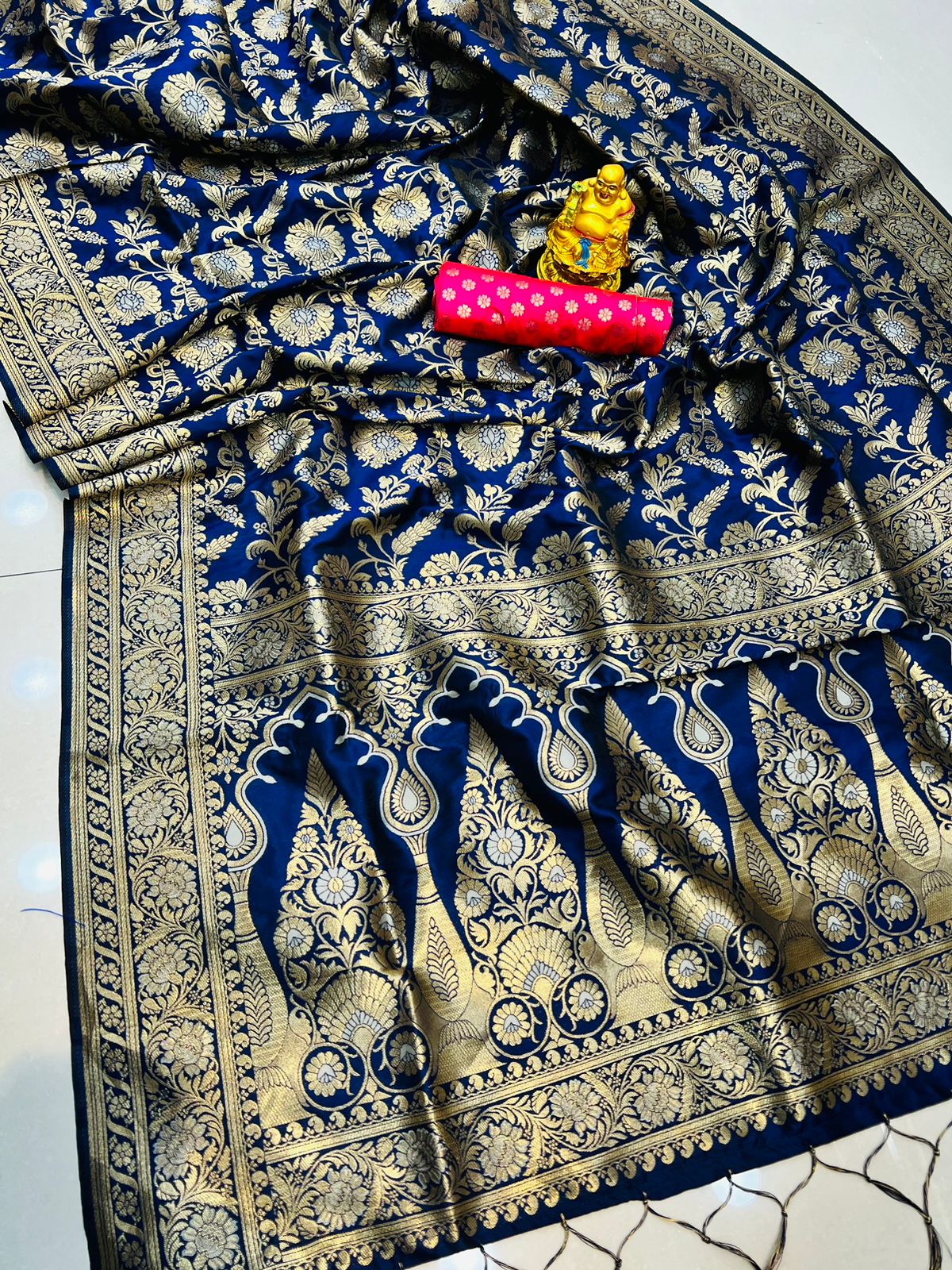 Refreshing Navy Blue Soft Banarasi Silk Saree With Nemesis Blouse Piece