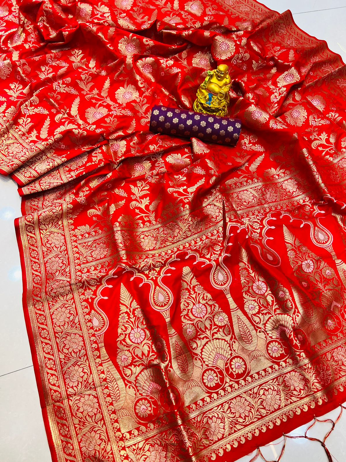 Eye-catching Red Soft Banarasi Silk Saree With Nemesis Blouse Piece