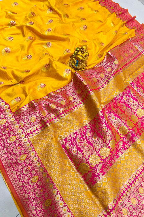 Load image into Gallery viewer, Supernal Mustard Banarasi Silk Saree With Redolent Blouse Piece

