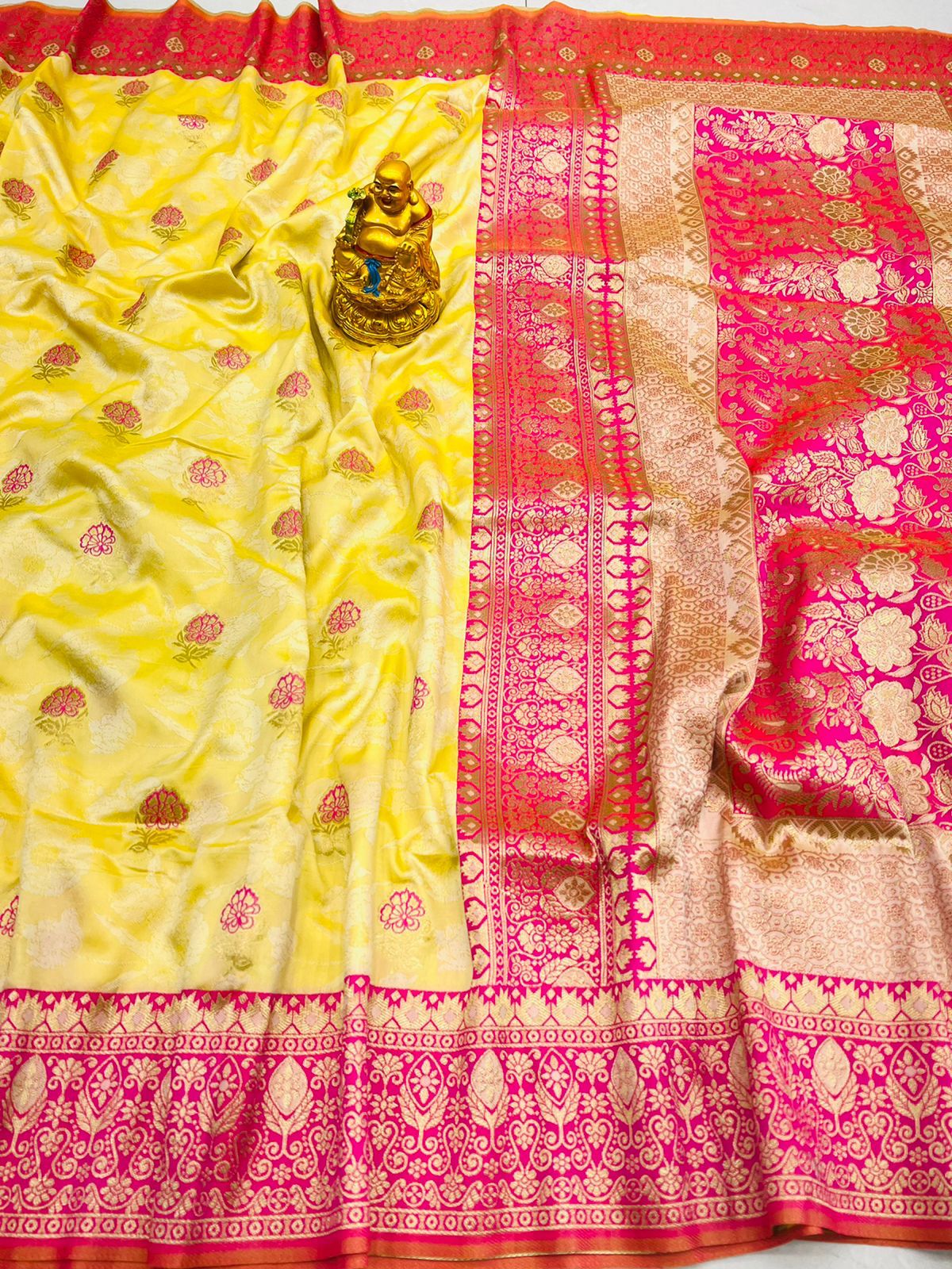 Trendy Yellow Banarasi Silk Saree With Redolent Blouse Piece
