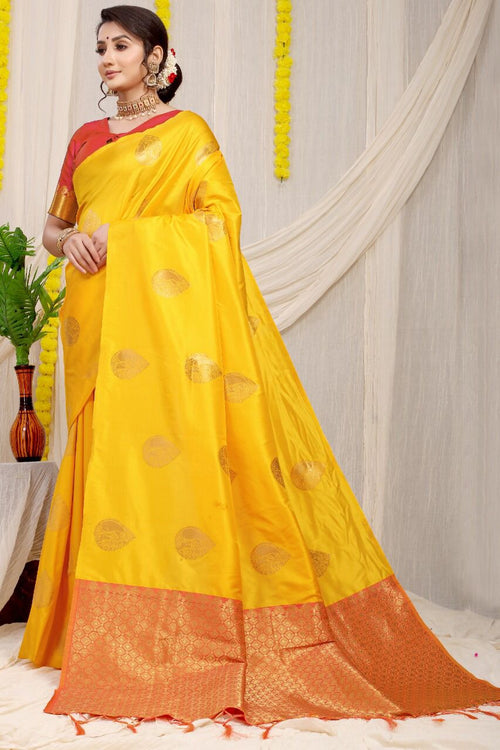 Load image into Gallery viewer, Adorning Yellow Banarasi Silk Saree With Adorable Blouse Piece
