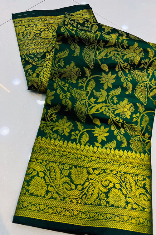 Load image into Gallery viewer, Effervescent Dark Green  Soft Banarasi Silk Saree With Lissome Blouse Piece
