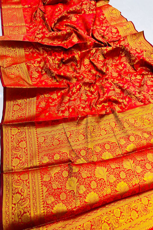 Load image into Gallery viewer, Transcendent Red Soft Banarasi Silk Saree With Lissome Blouse Piece
