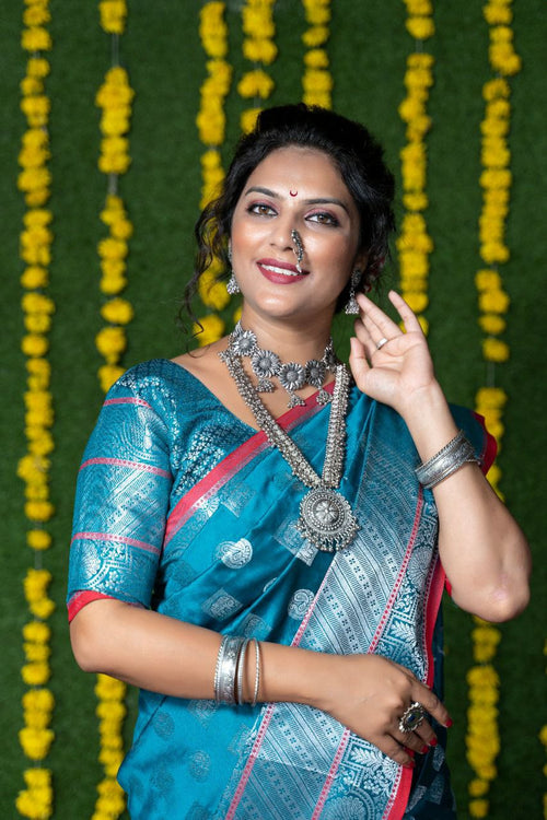 Load image into Gallery viewer, Unequalled Rama Banarasi Silk Saree With Symmetrical Blouse Piece
