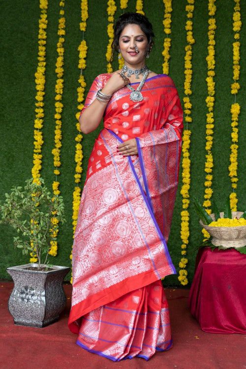 Load image into Gallery viewer, Marvellous Red Banarasi Silk Saree With Symmetrical Blouse Piece
